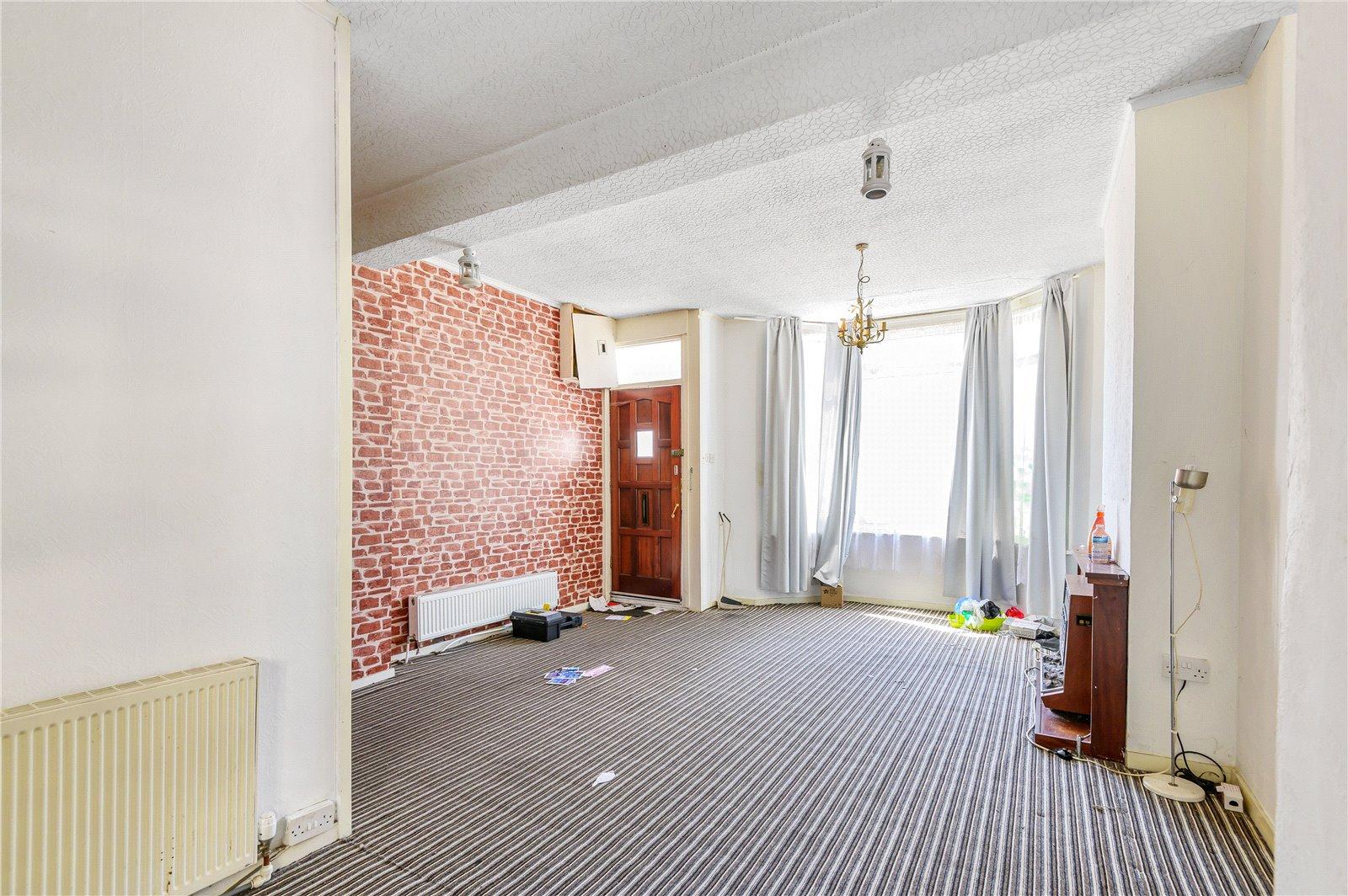 3 bedroom house for sale in London | Robinson Jackson