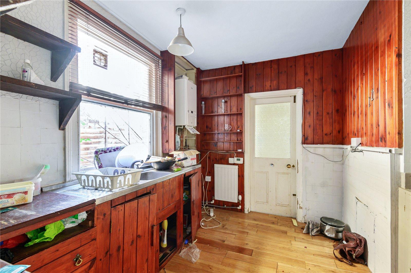 3 bedroom house for sale in London | Robinson Jackson