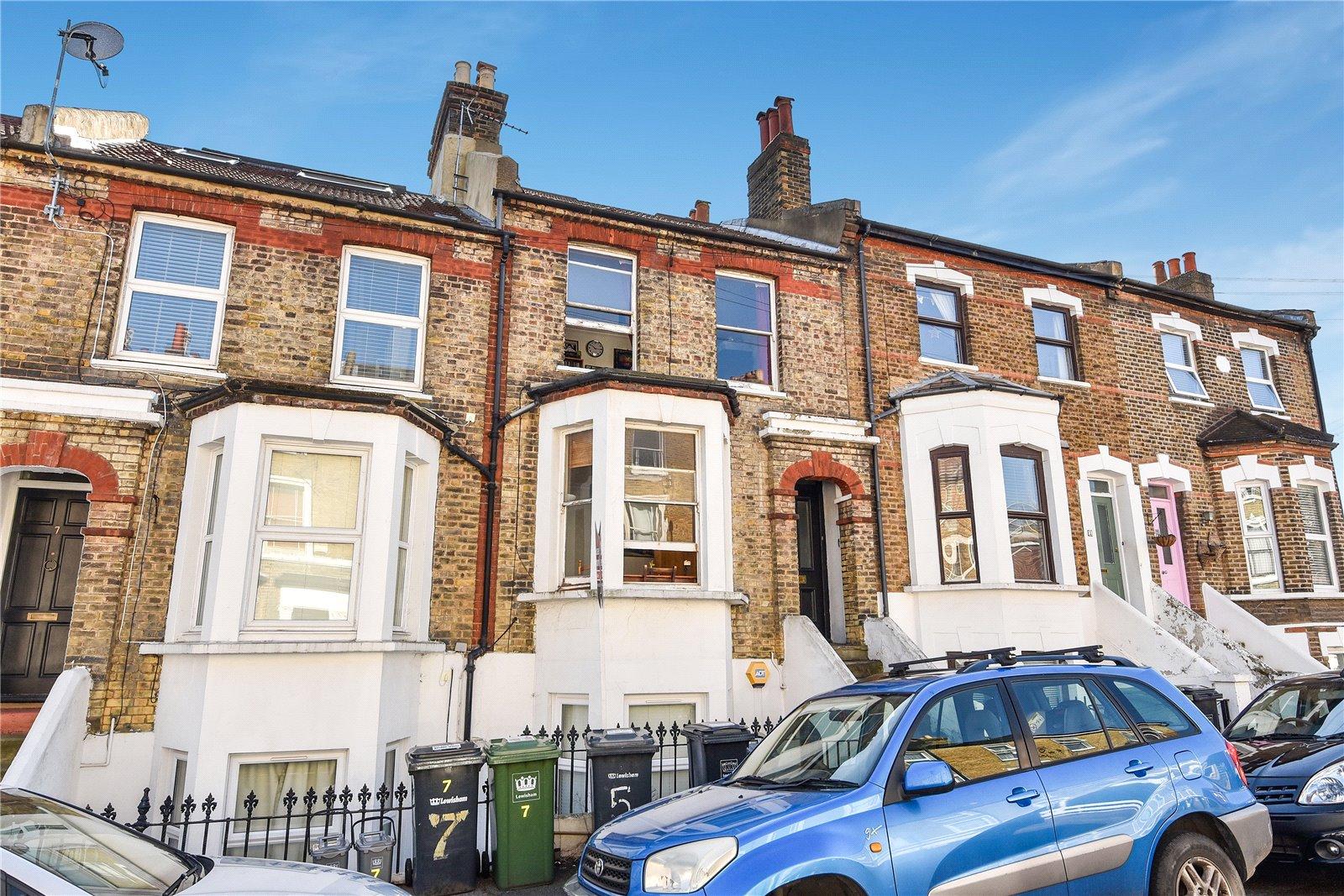 3 bedroom property for sale in London | Robinson Jackson