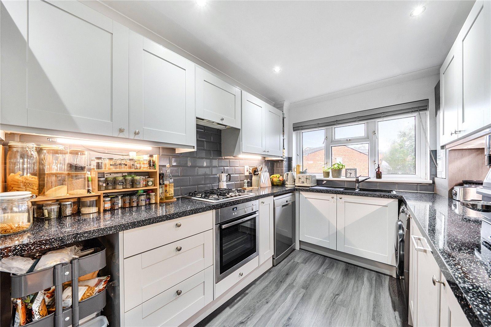 2 bedroom property for sale in Penge | Robinson Jackson