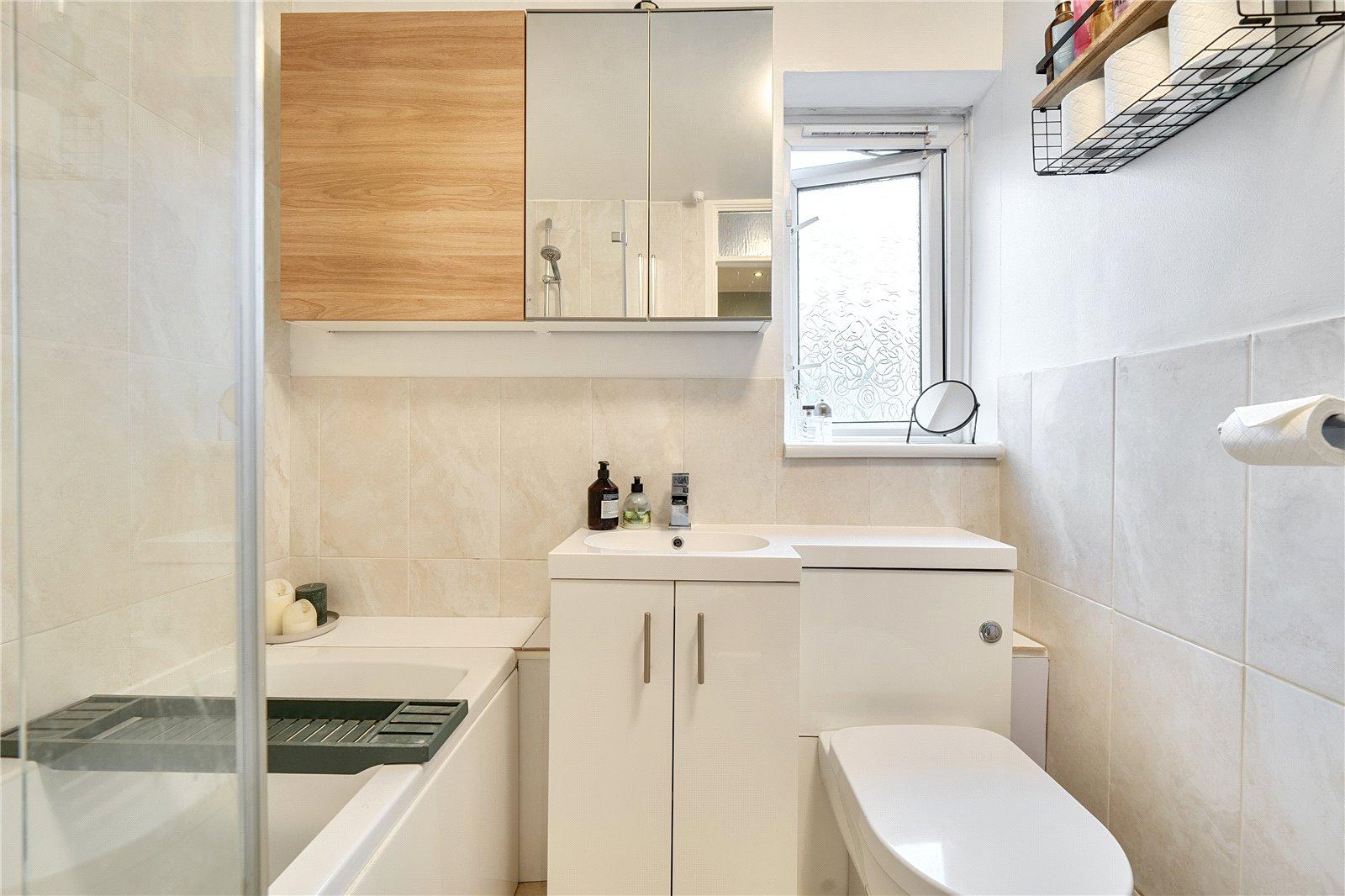 2 bedroom property for sale in Penge | Robinson Jackson