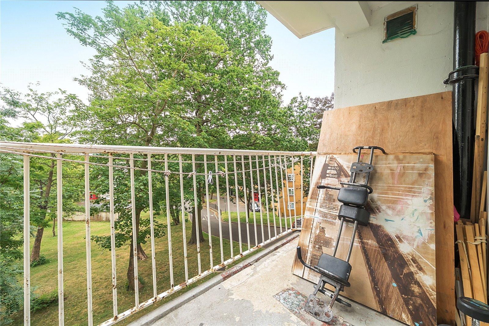 2 bedroom property for sale in  | Robinson Jackson