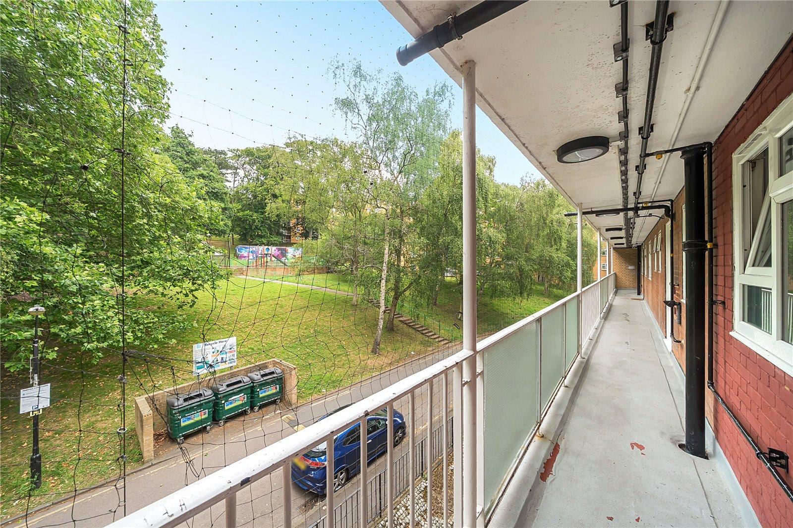 2 bedroom property for sale in  | Robinson Jackson