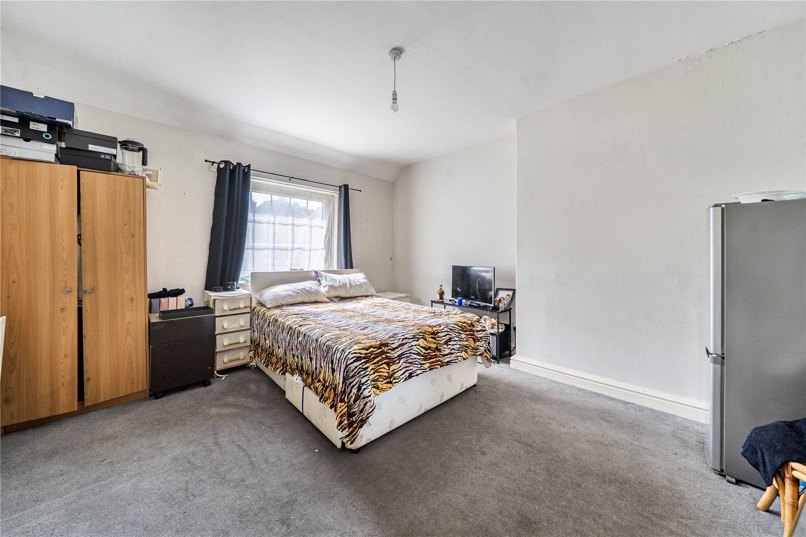 2 bedroom property for sale in West Norwood | Robinson Jackson