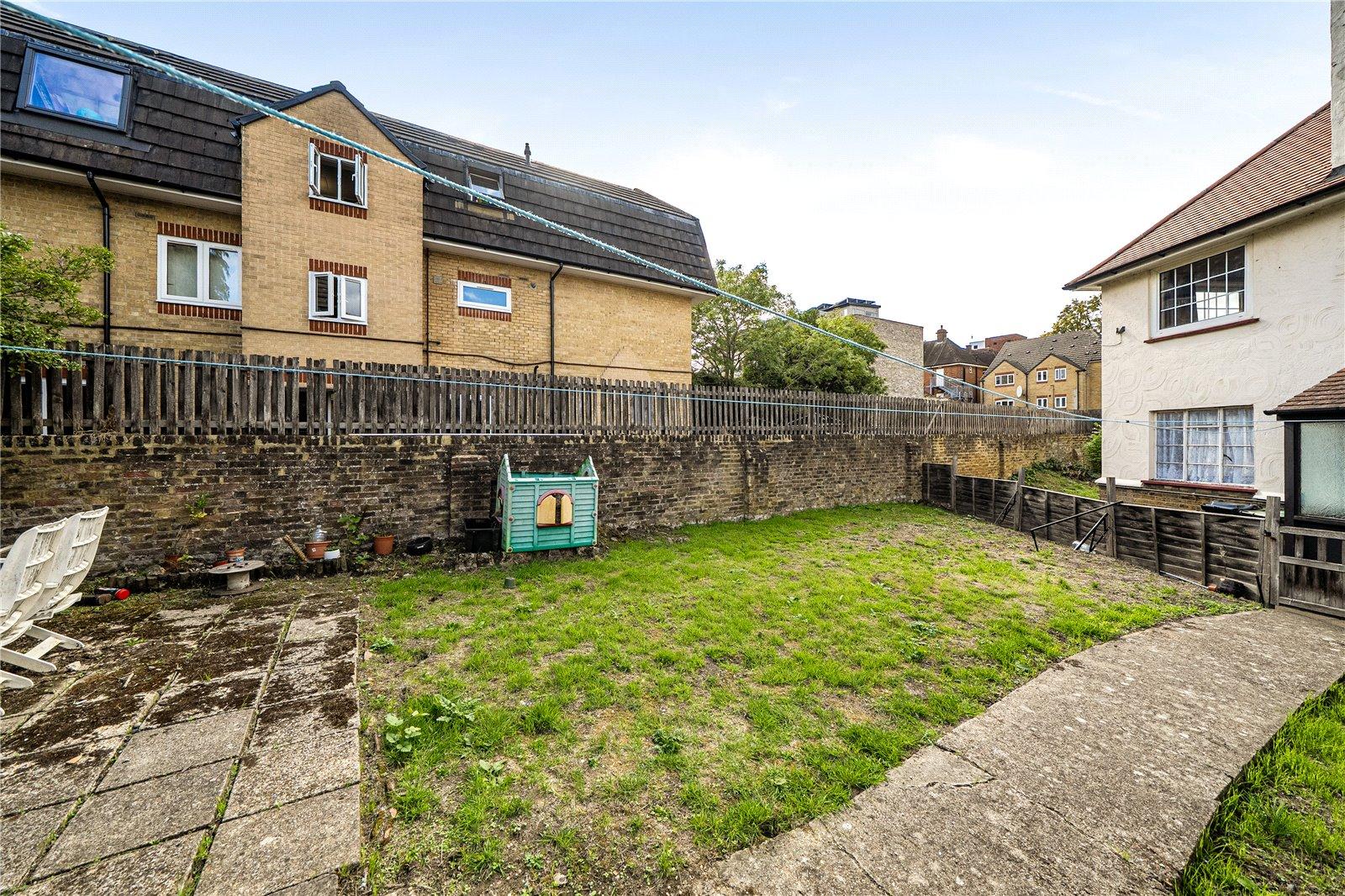2 bedroom property for sale in West Norwood | Robinson Jackson