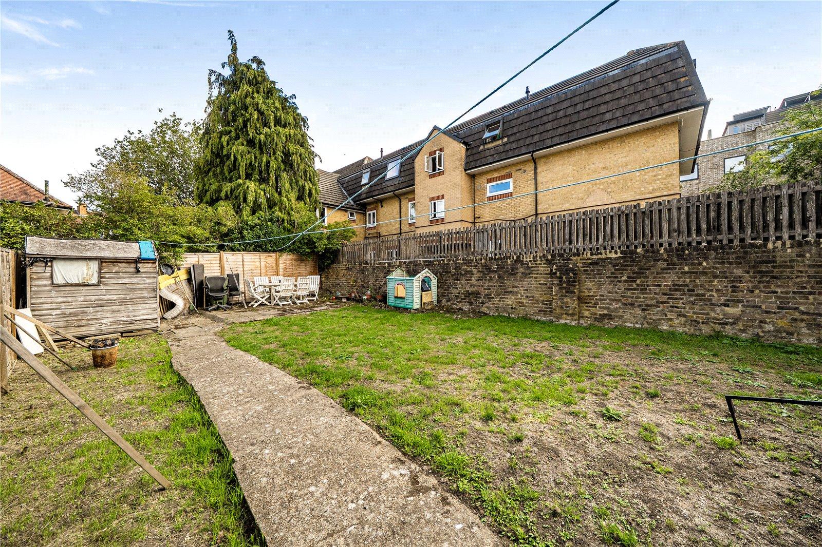 2 bedroom property for sale in West Norwood | Robinson Jackson
