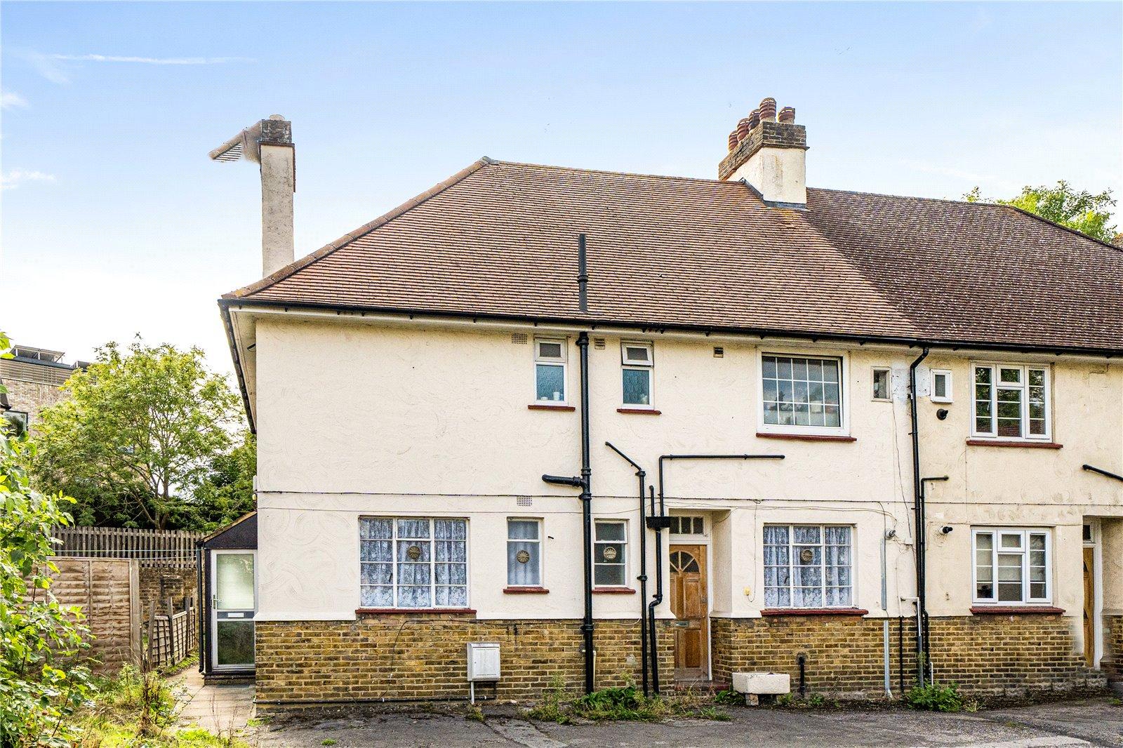 2 bedroom property for sale in West Norwood | Robinson Jackson