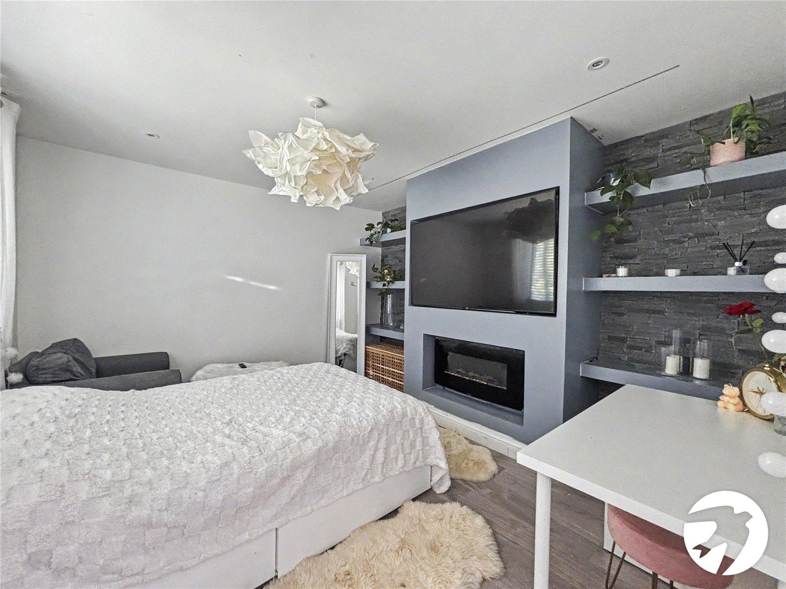 2 bedroom house for sale in Chatham | Robinson Michael & Jackson