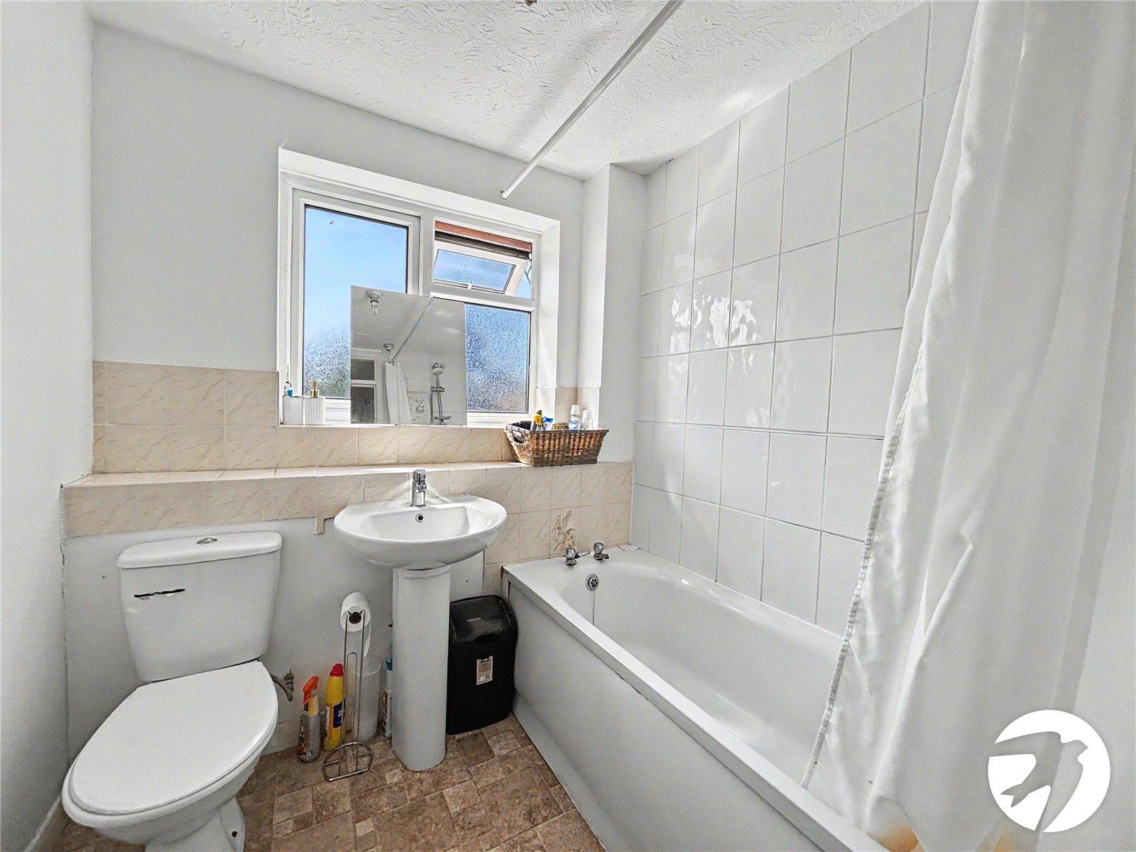 1 bedroom house for sale in Barrington Close | Robinson Michael & Jackson