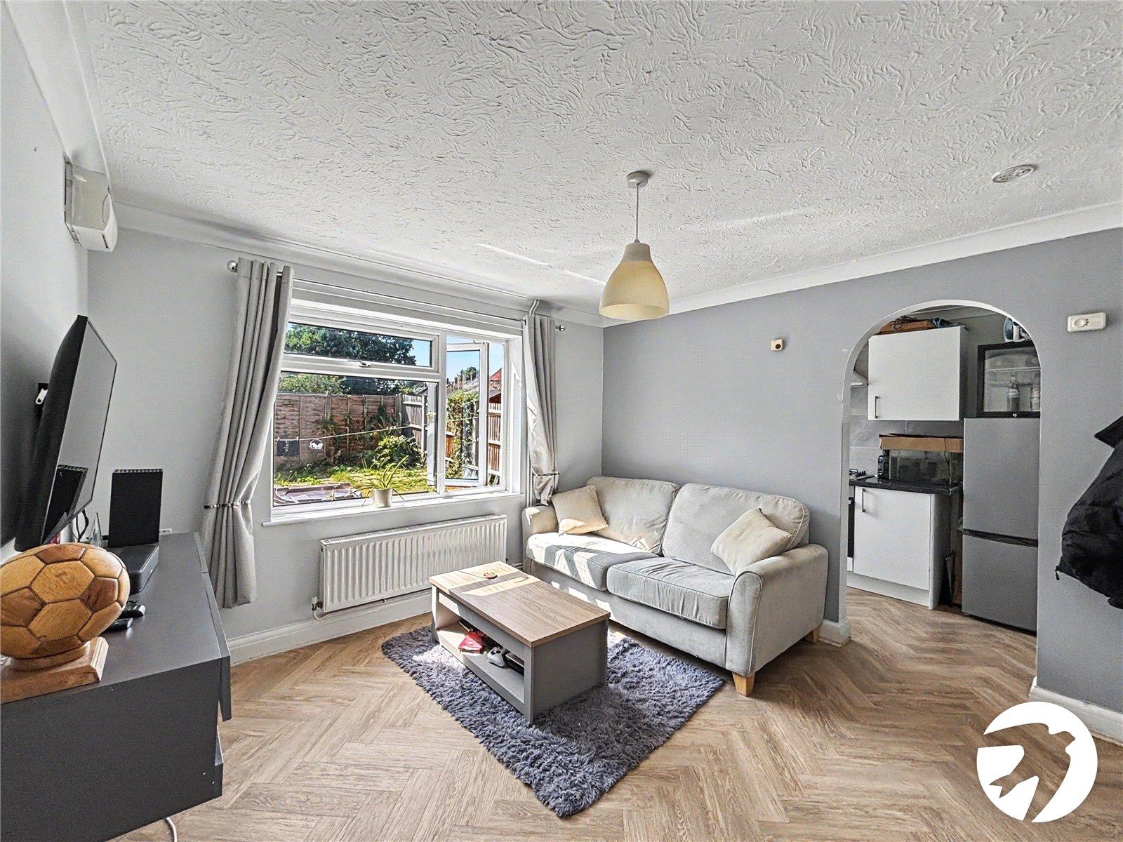 1 bedroom house for sale in Barrington Close | Robinson Michael & Jackson