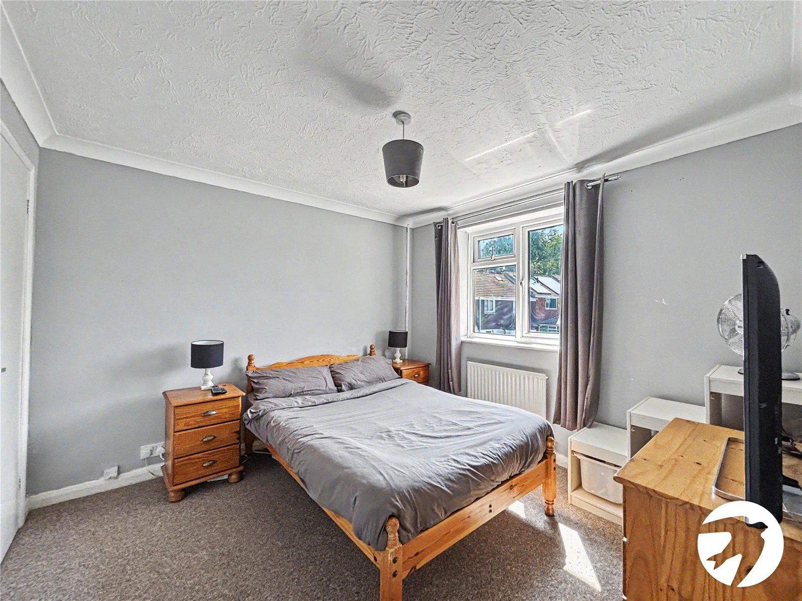 1 bedroom house for sale in Barrington Close | Robinson Michael & Jackson