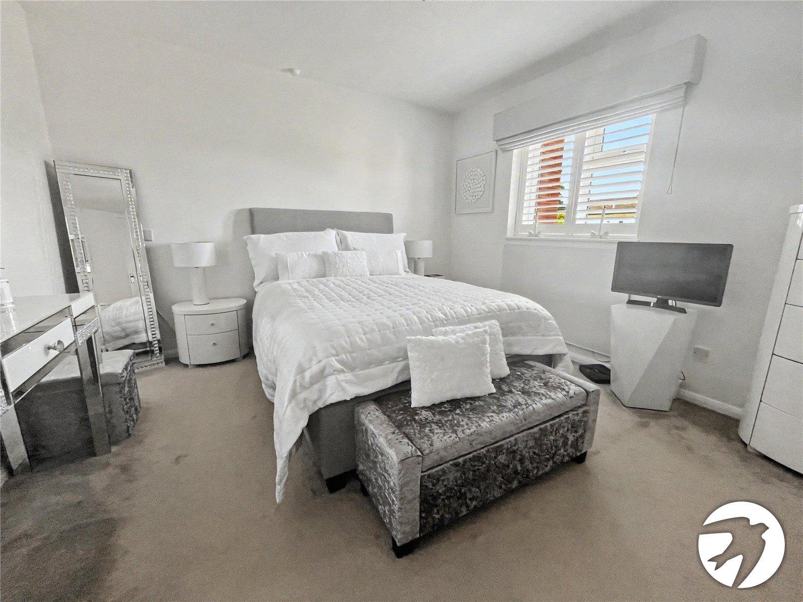 1 bedroom property for sale in Chatham | Robinson Michael & Jackson