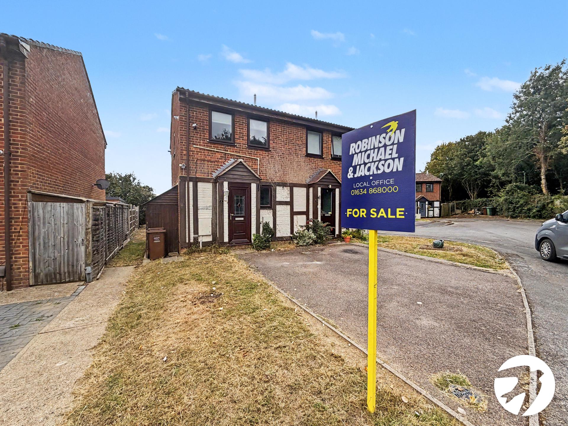 2 bedroom house for sale in Princes Park | Robinson Michael & Jackson