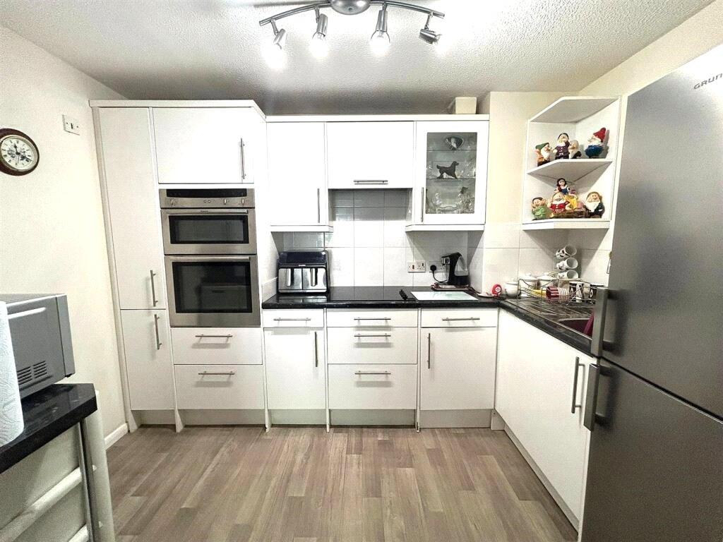 1 bedroom property for sale in Walderslade | Robinson Michael & Jackson