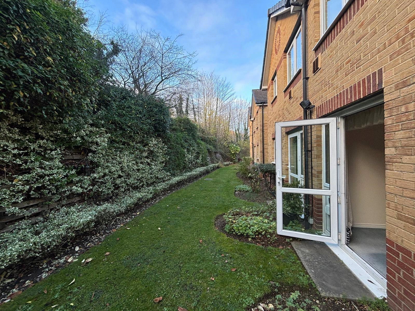 1 bedroom property for sale in Walderslade Road | Robinson Michael & Jackson