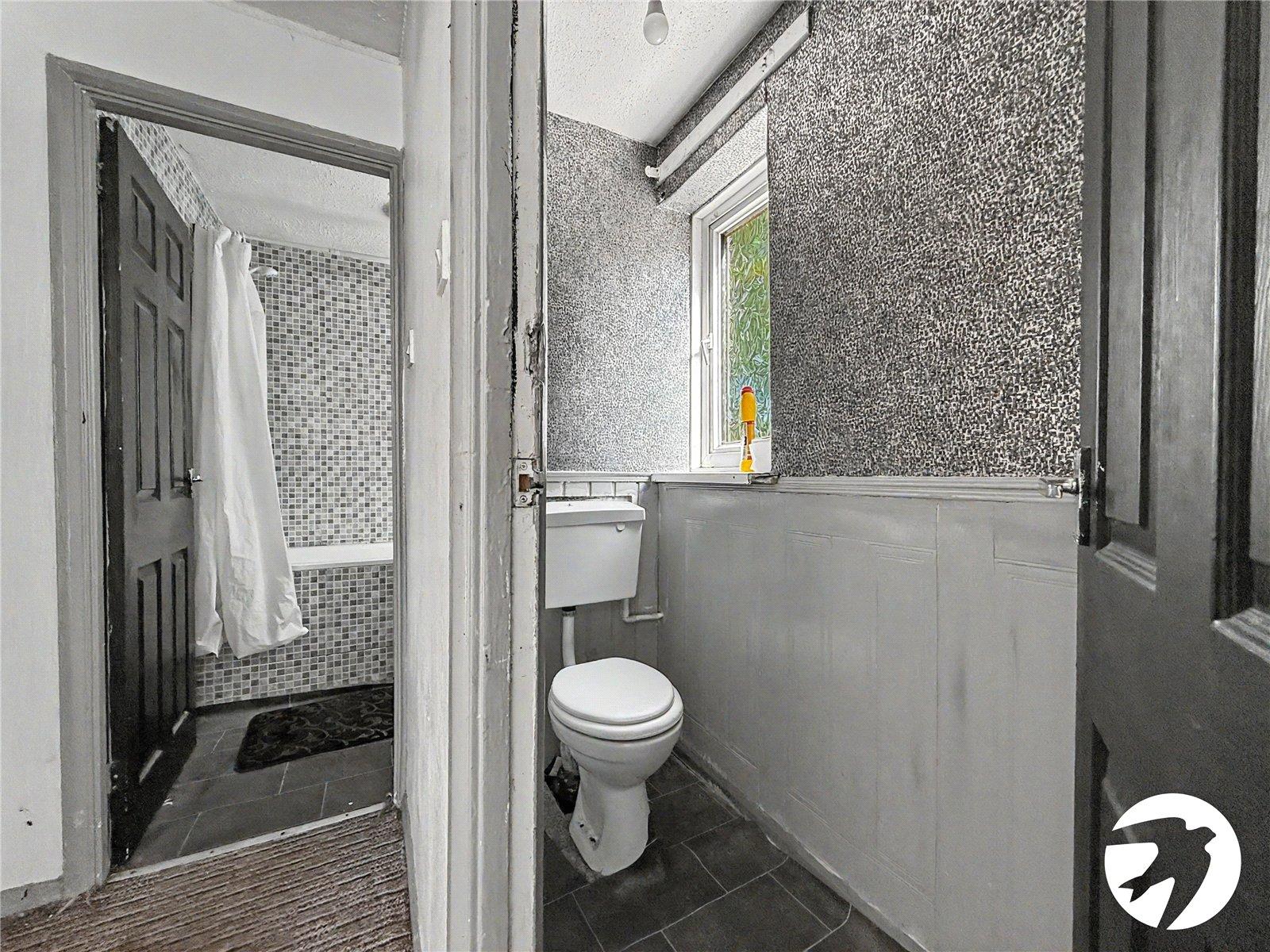 2 bedroom house for sale in Walderslade | Robinson Michael & Jackson