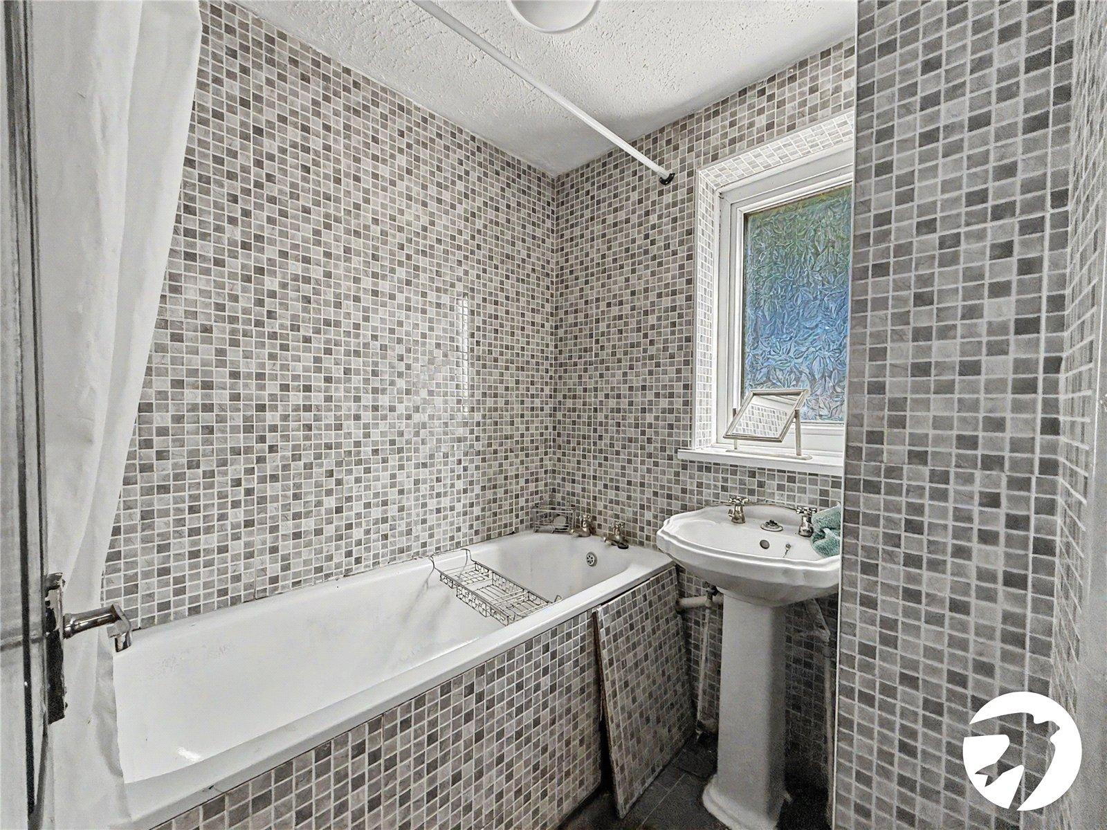 2 bedroom house for sale in Walderslade | Robinson Michael & Jackson