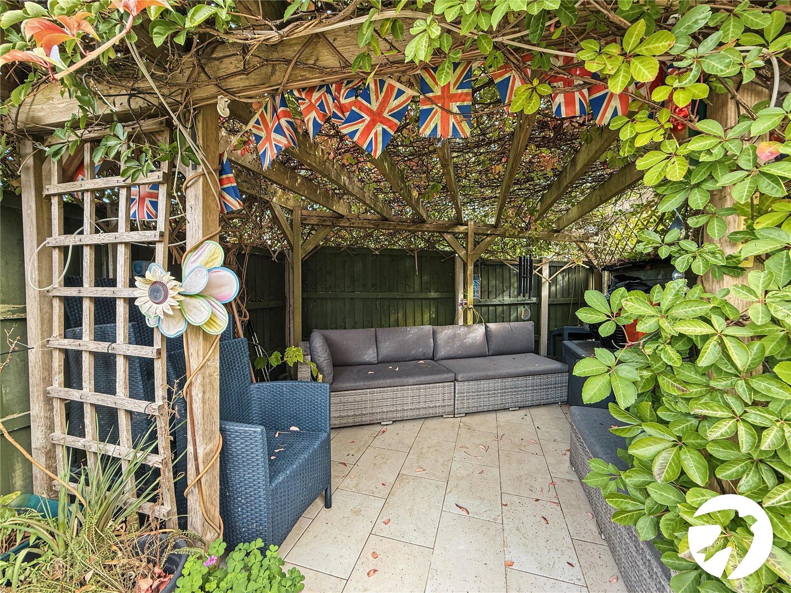 2 bedroom house for sale in Walderslade | Robinson Michael & Jackson