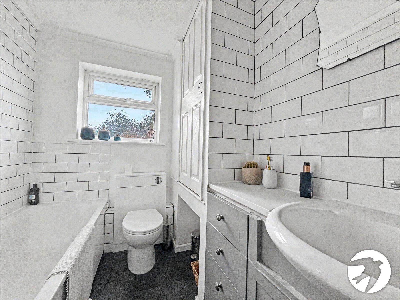 2 bedroom house for sale in Walderslade Woods | Robinson Michael & Jackson