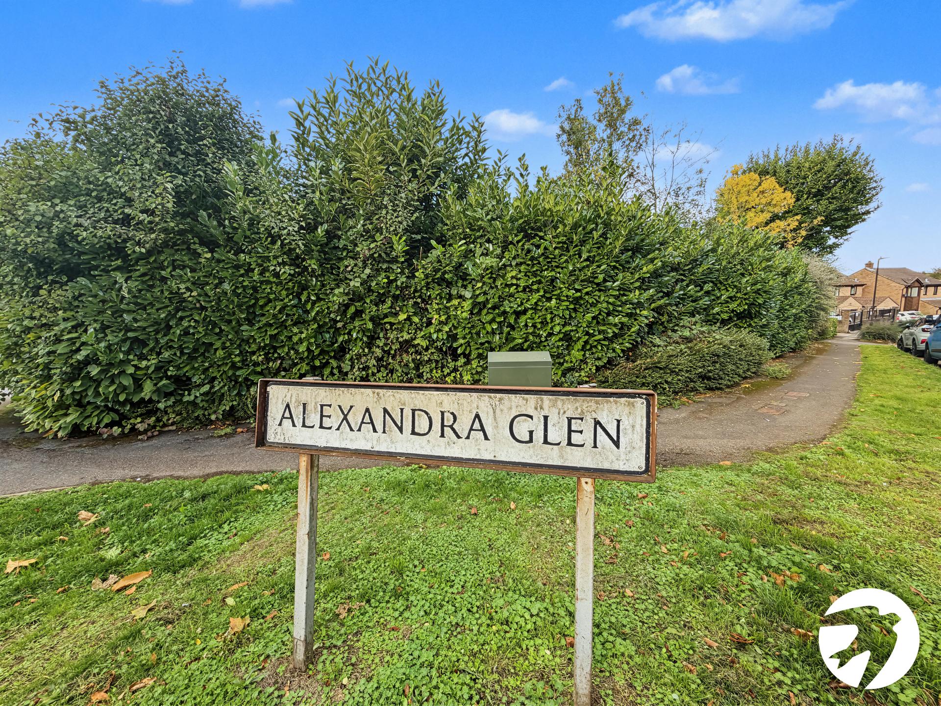 2 bedroom house for sale in Walderslade Woods | Robinson Michael & Jackson