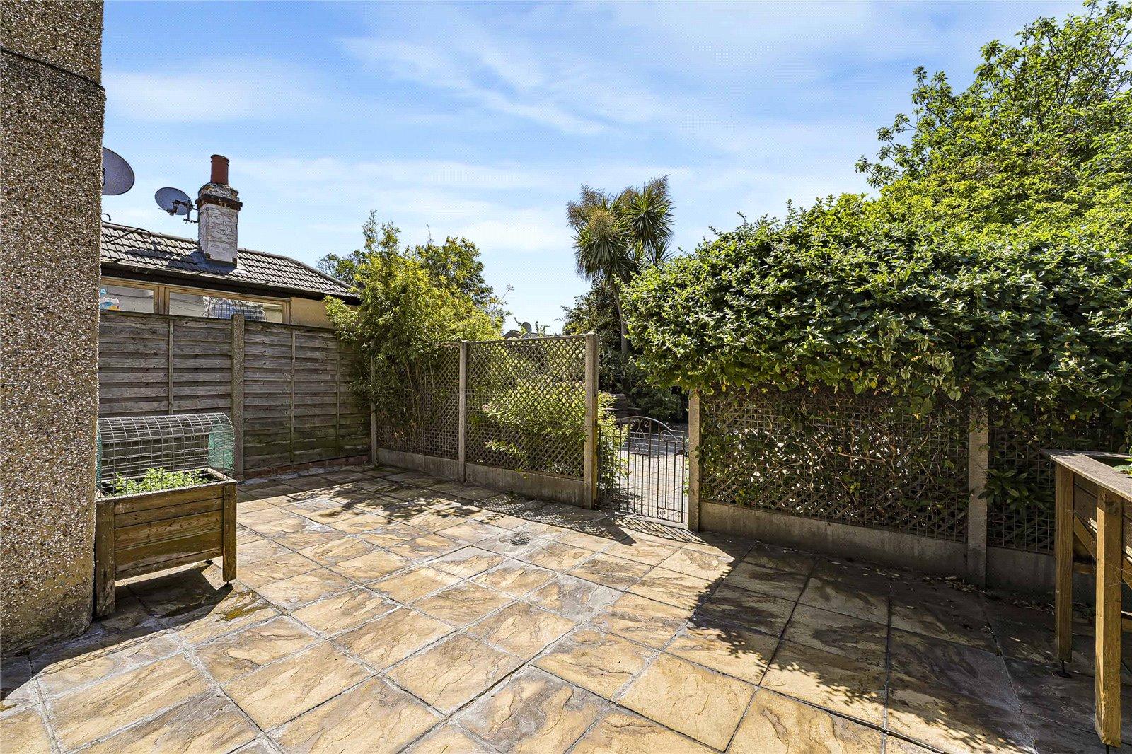 5 bedroom house for sale in South Welling | Robinson Jackson