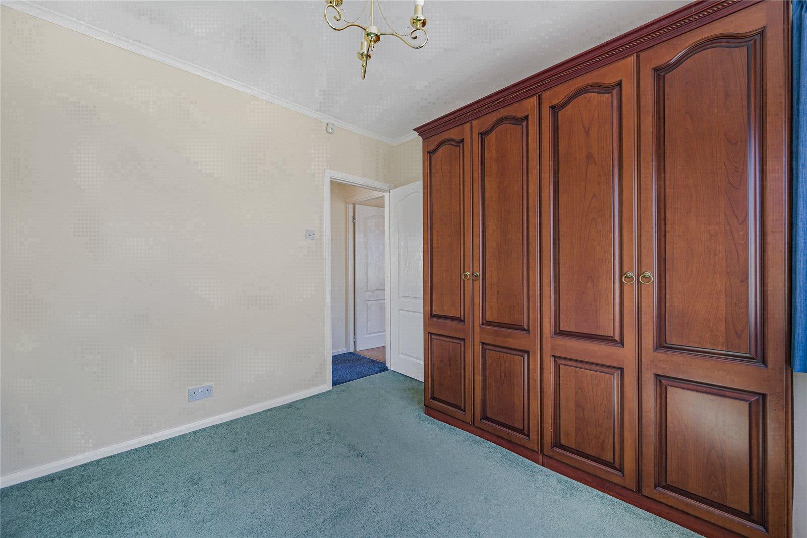 2 bedroom bungalow for sale in Welling | Robinson Jackson