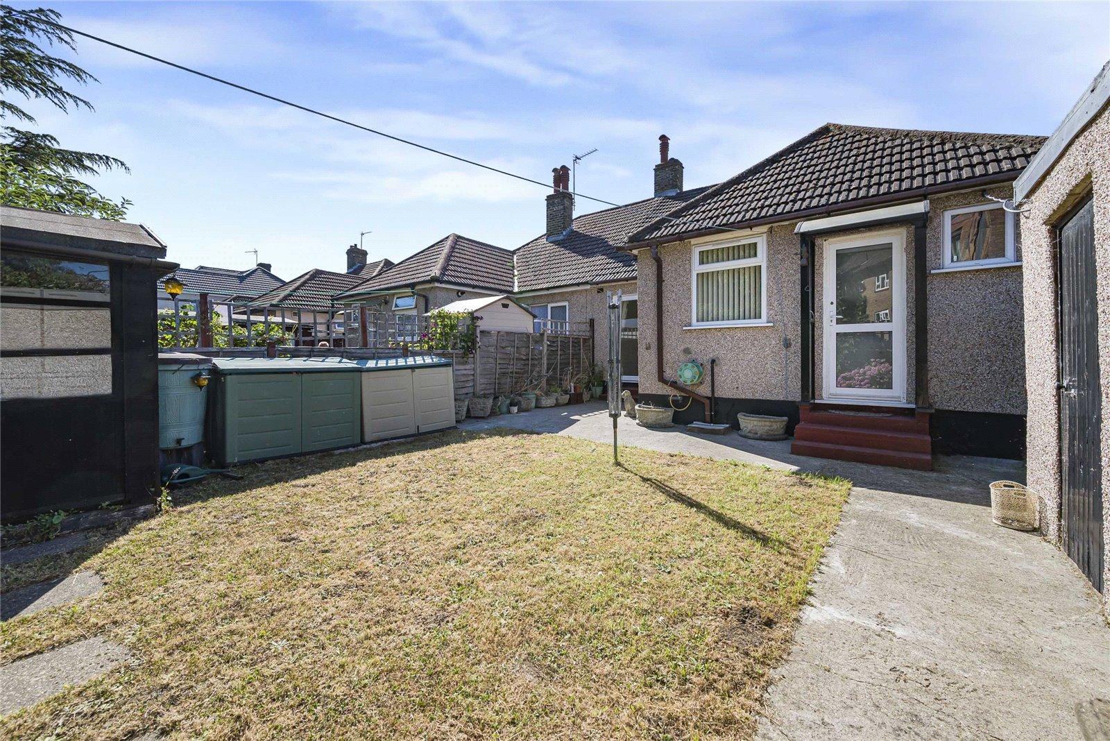 2 bedroom bungalow for sale in Welling | Robinson Jackson
