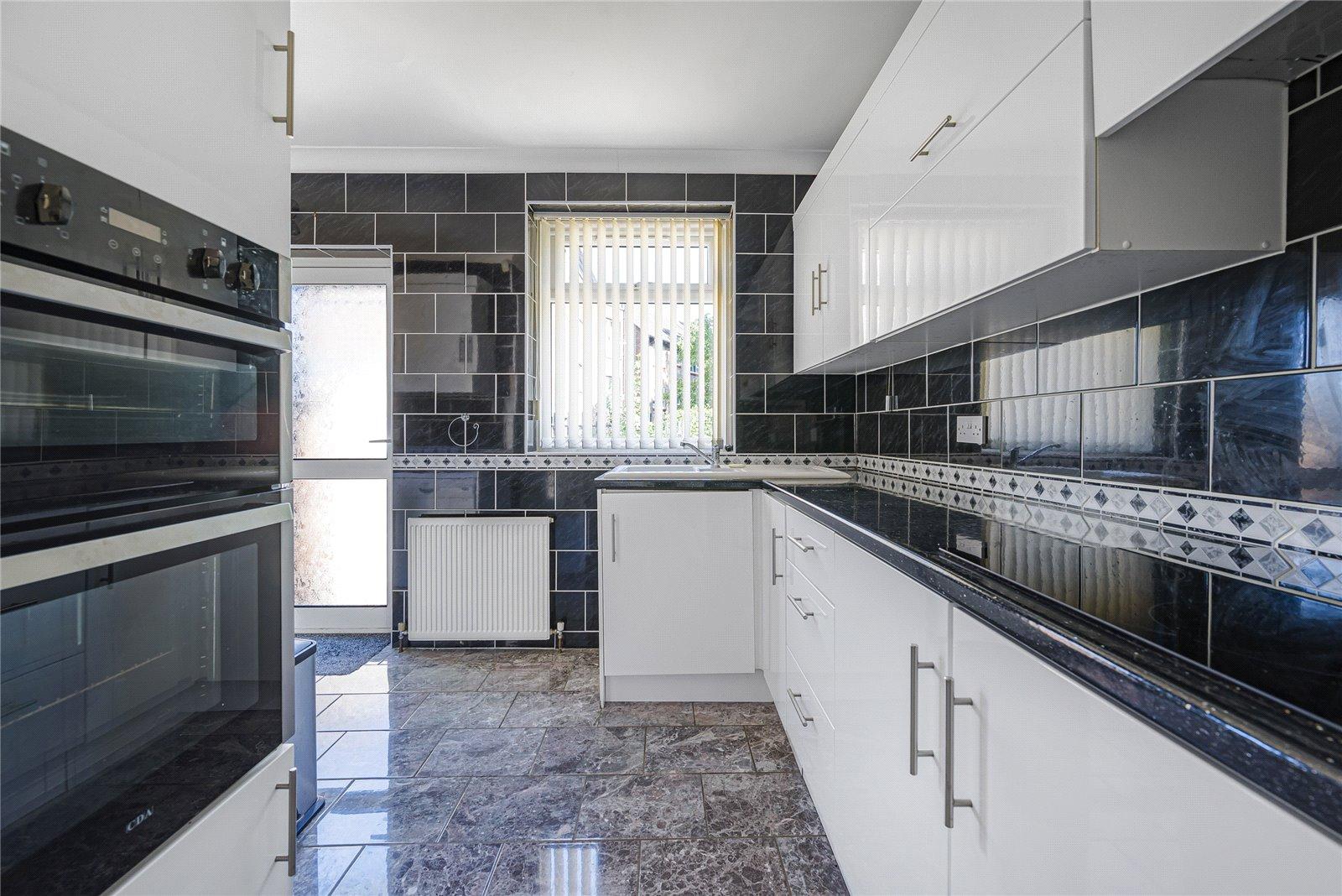2 bedroom bungalow for sale in Welling | Robinson Jackson