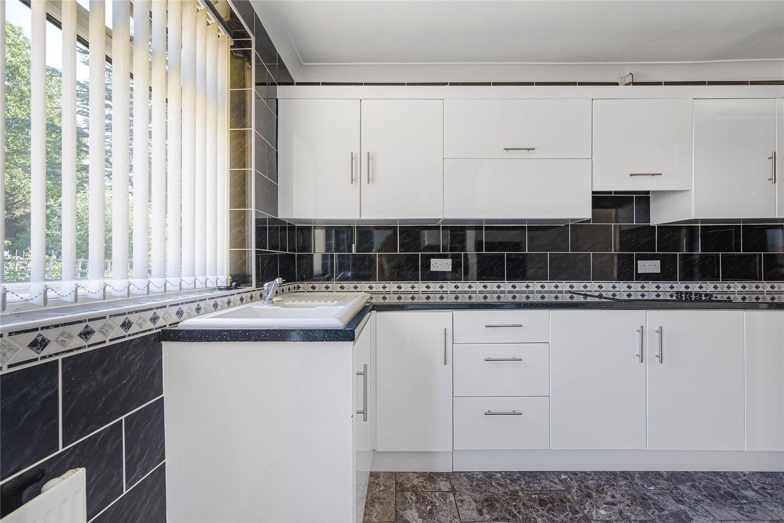 2 bedroom bungalow for sale in Welling | Robinson Jackson