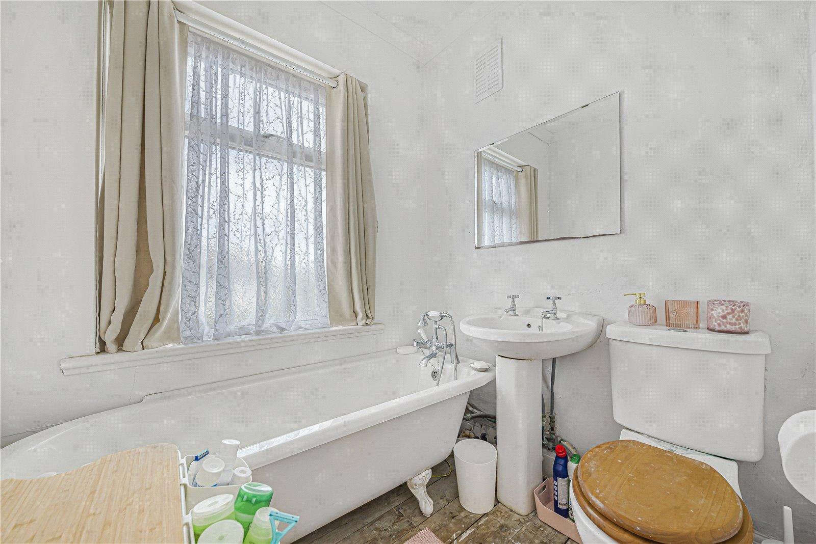 3 bedroom house for sale in Welling | Robinson Jackson