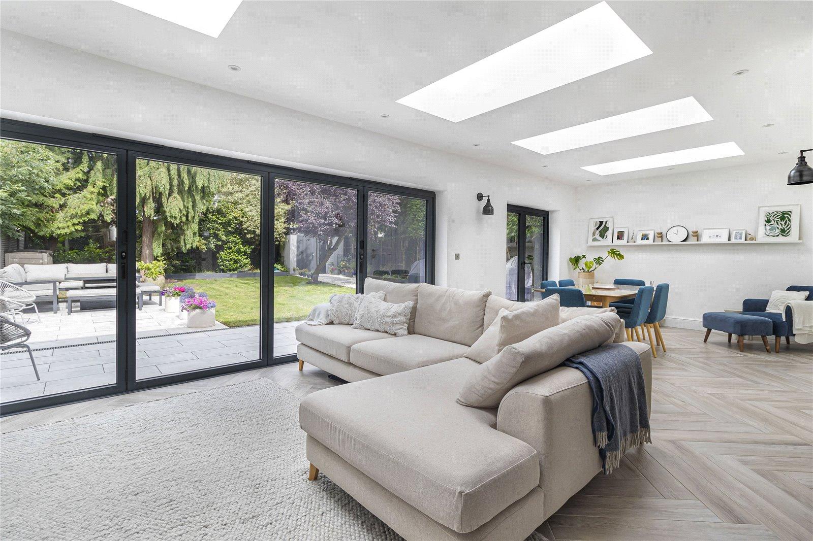 5 bedroom house for sale in South Welling | Robinson Jackson