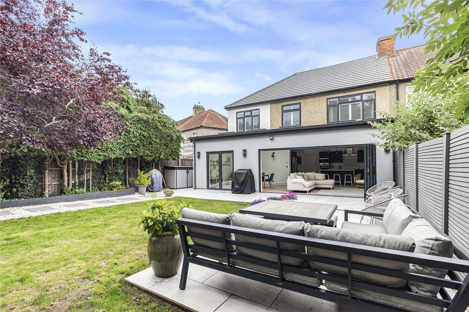 5 bedroom house for sale in South Welling | Robinson Jackson
