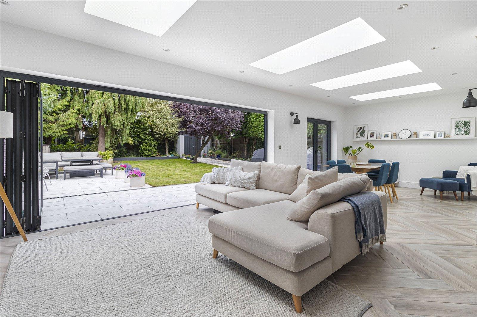 5 bedroom house for sale in South Welling | Robinson Jackson