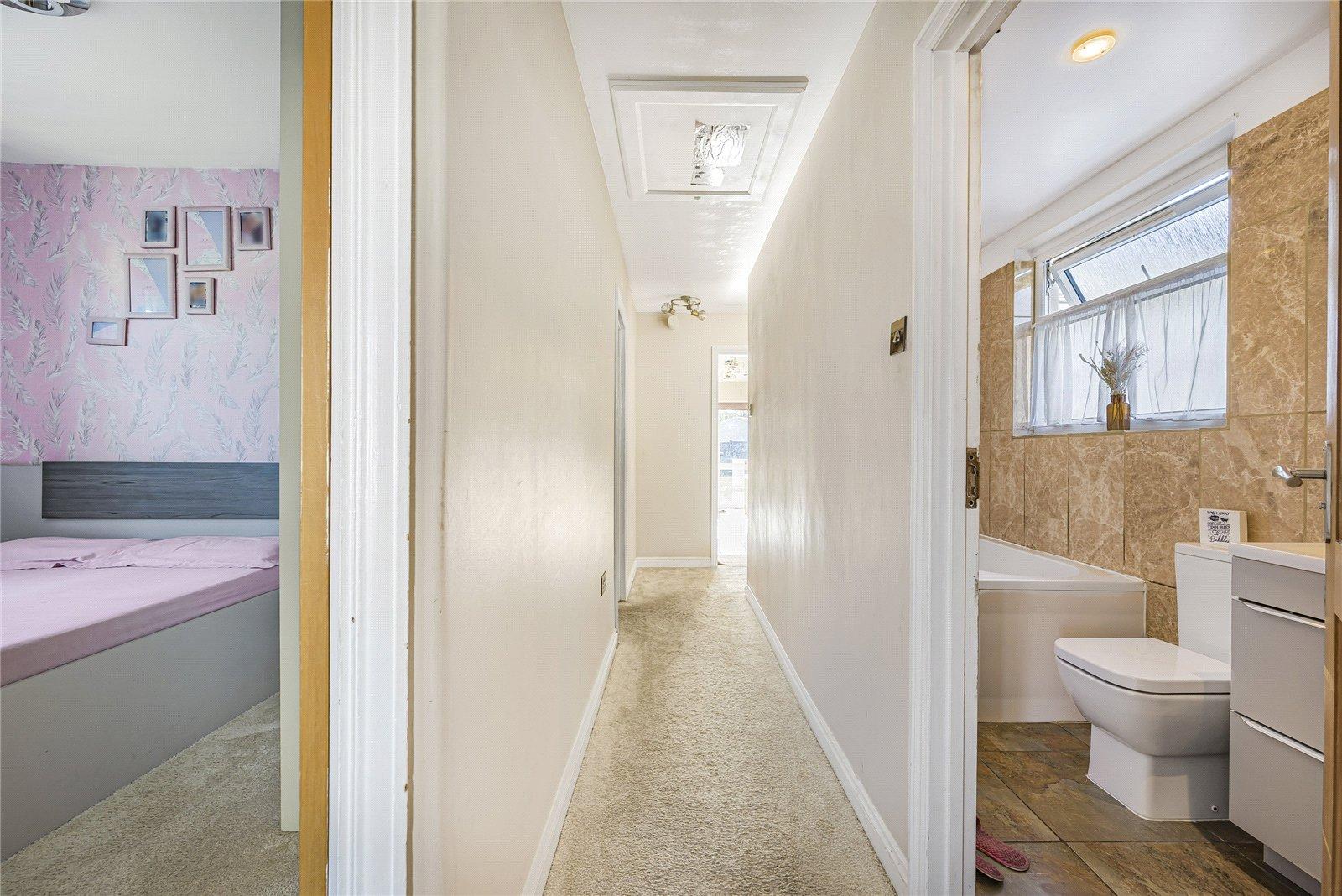 4 bedroom bungalow for sale in Welling | Robinson Jackson