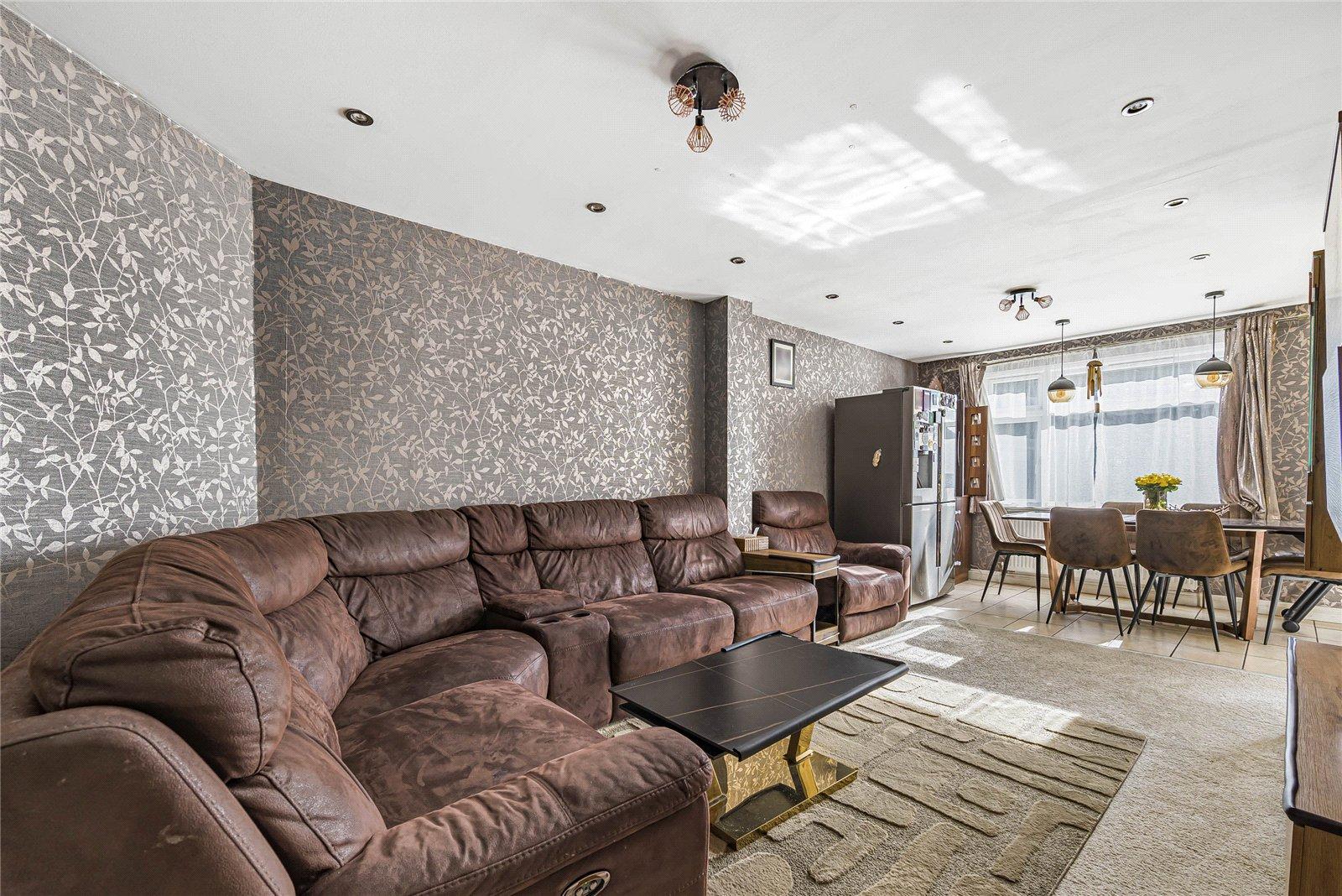 4 bedroom bungalow for sale in Welling | Robinson Jackson