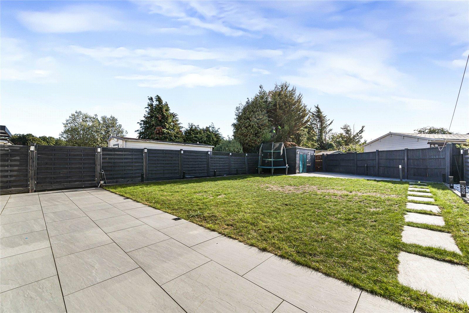 4 bedroom bungalow for sale in Welling | Robinson Jackson