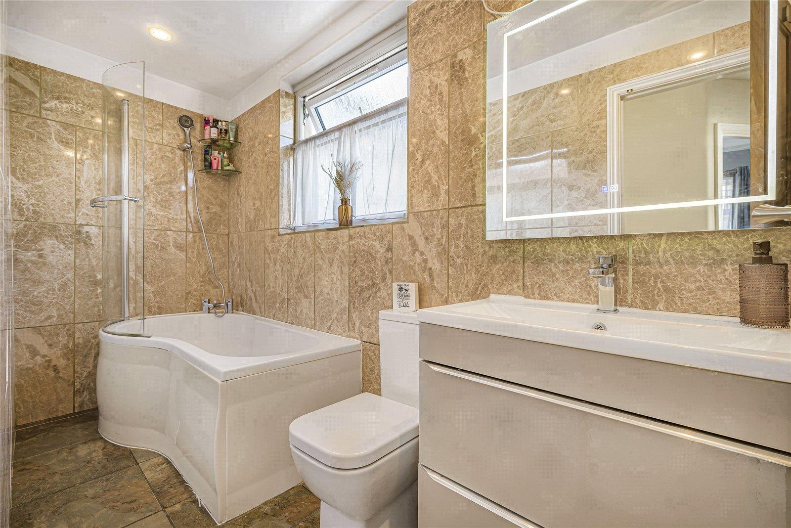 4 bedroom bungalow for sale in Welling | Robinson Jackson