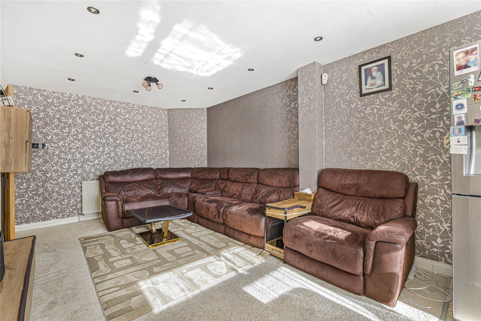 4 bedroom bungalow for sale in Welling | Robinson Jackson