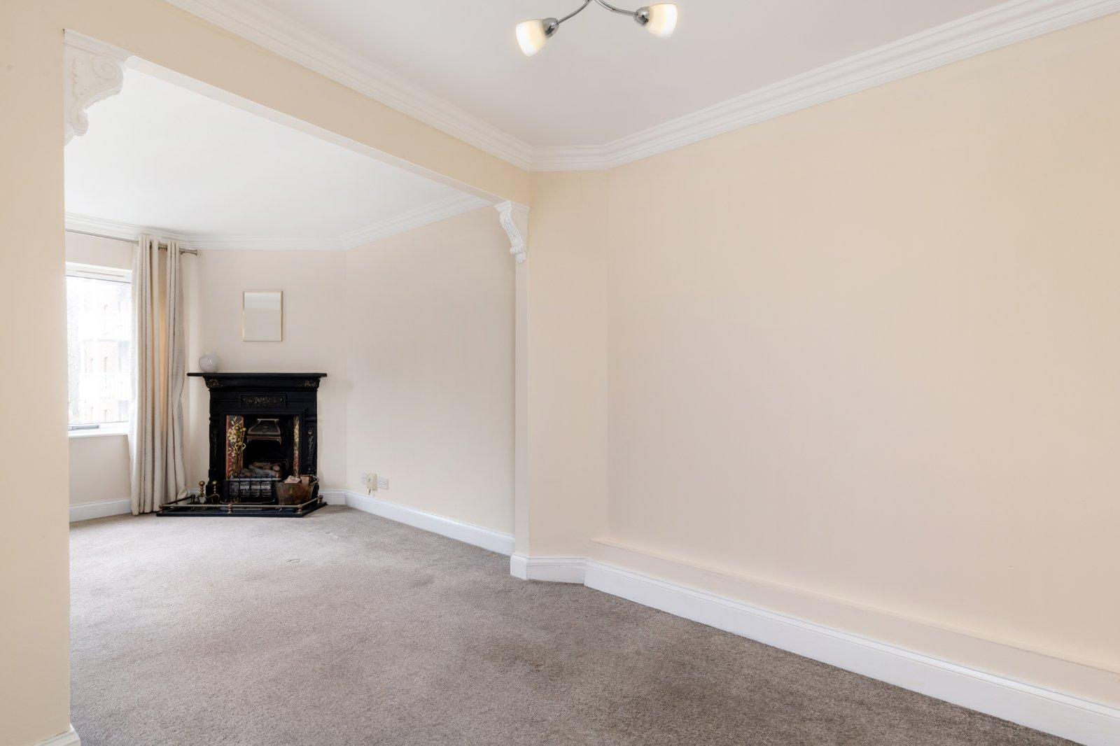19 The Sweepstakes, Ballsbridge, Merrion Road, Dublin 4, D04E642 - DNG Estate Agents