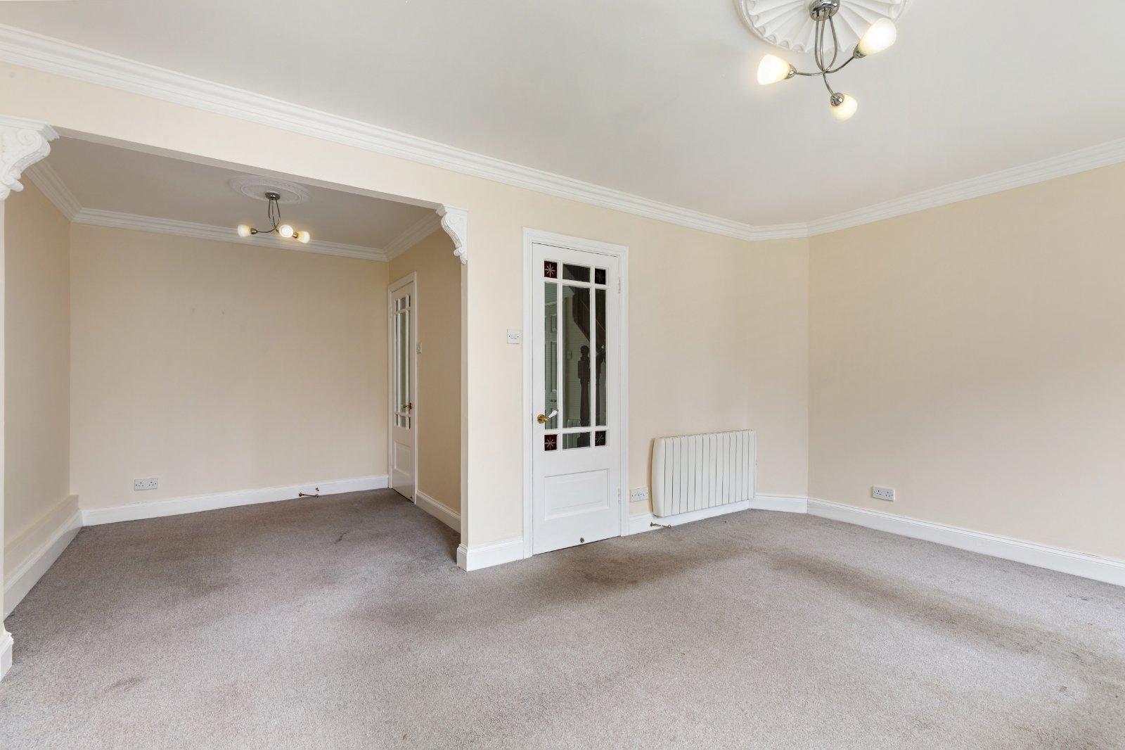 19 The Sweepstakes, Ballsbridge, Merrion Road, Dublin 4, D04E642 - DNG Estate Agents