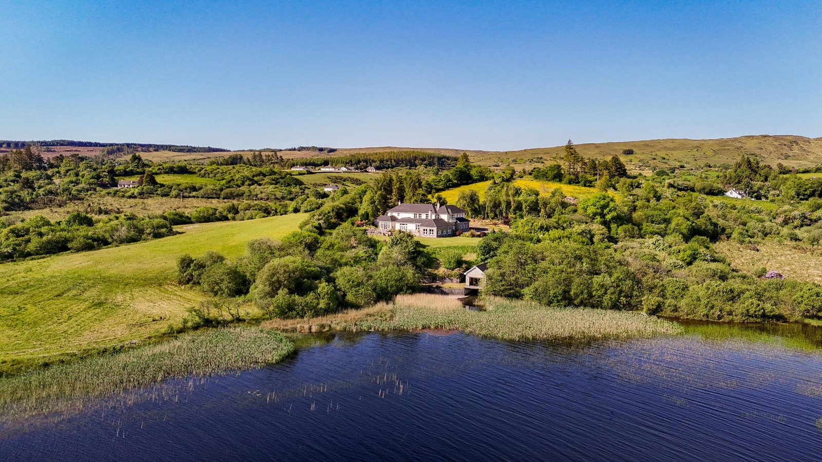 Kitts Bay - Lake Shore House Glann Road, Oughterard, Co Galway, H91PN7P - DNG Estate Agents