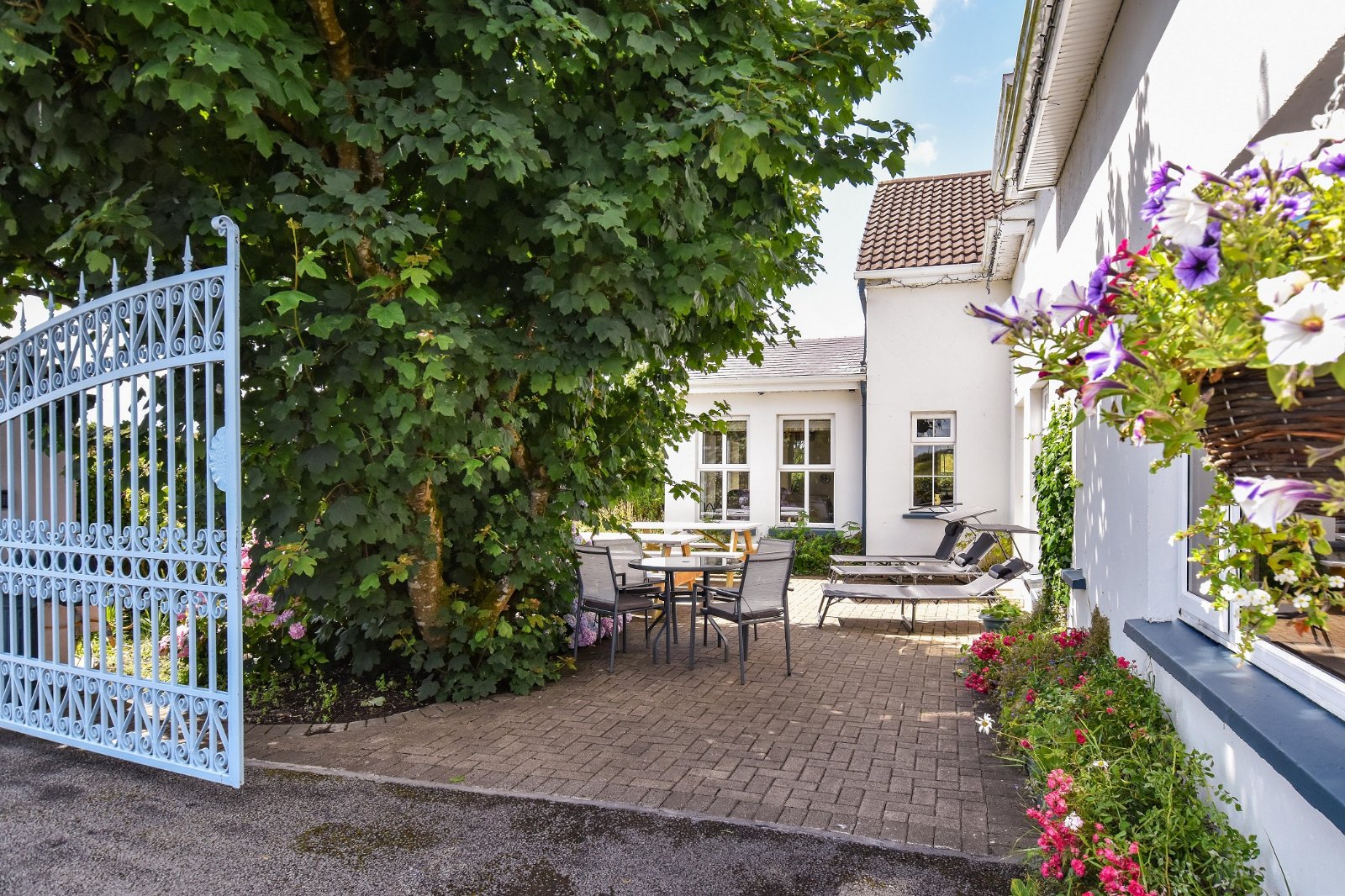 Mannin Lodge, Derrigimlagh, Ballyconneely, Galway, H71DP48 - DNG Estate Agents