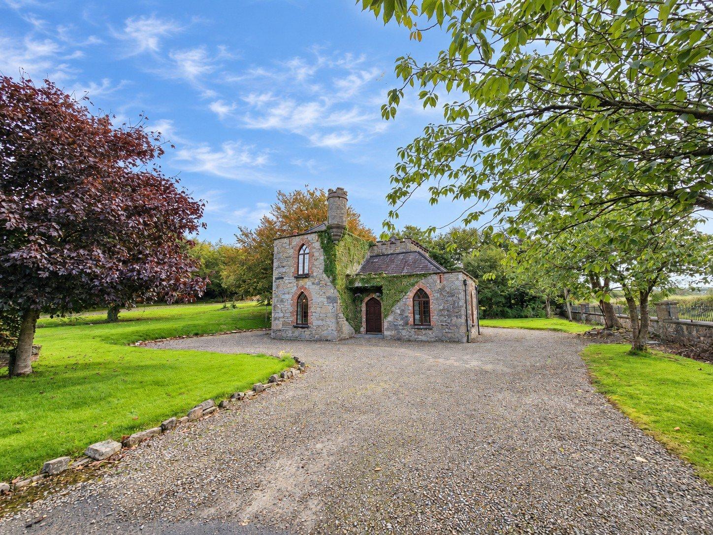 The Lodge, Castlecrine, Sixmilebridge, Co. Clare, V95NYH7 - DNG Estate Agents