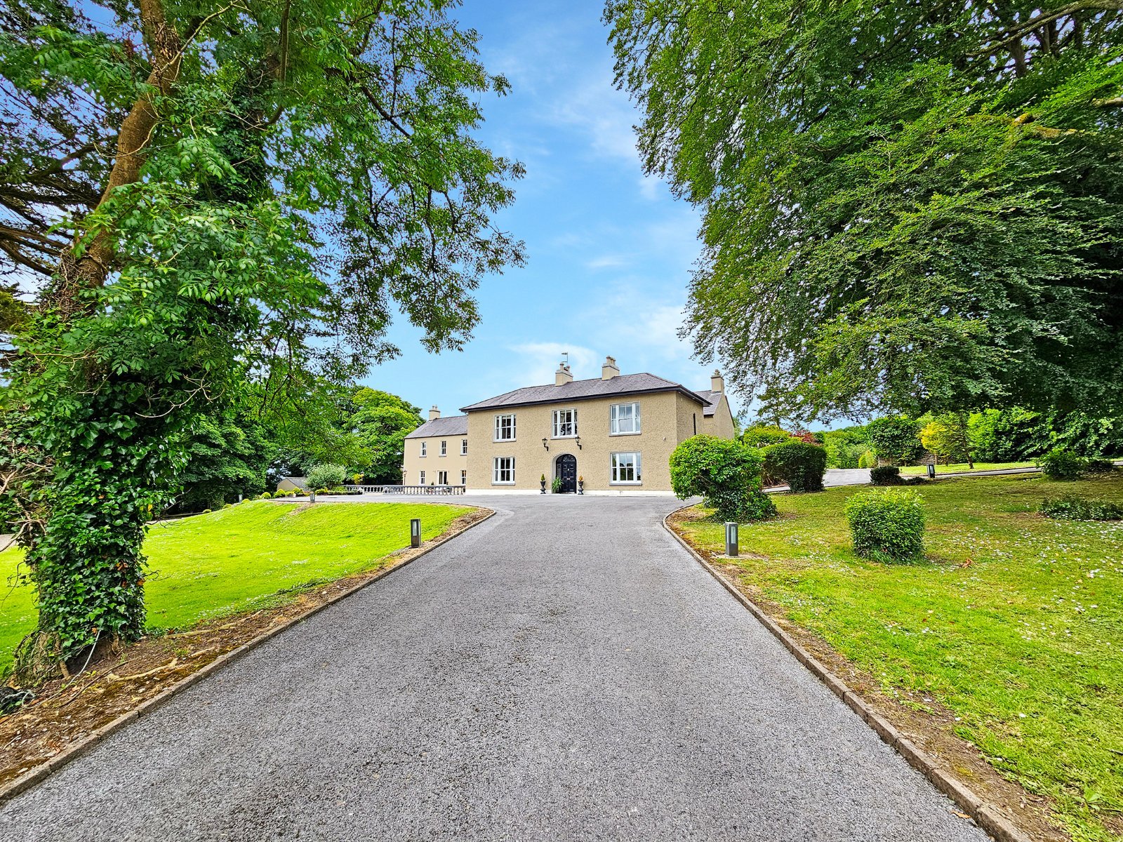 7-bed house for sale at Cragleigh House, Cragleigh, Ennis, Co. Clare, V95HW6N