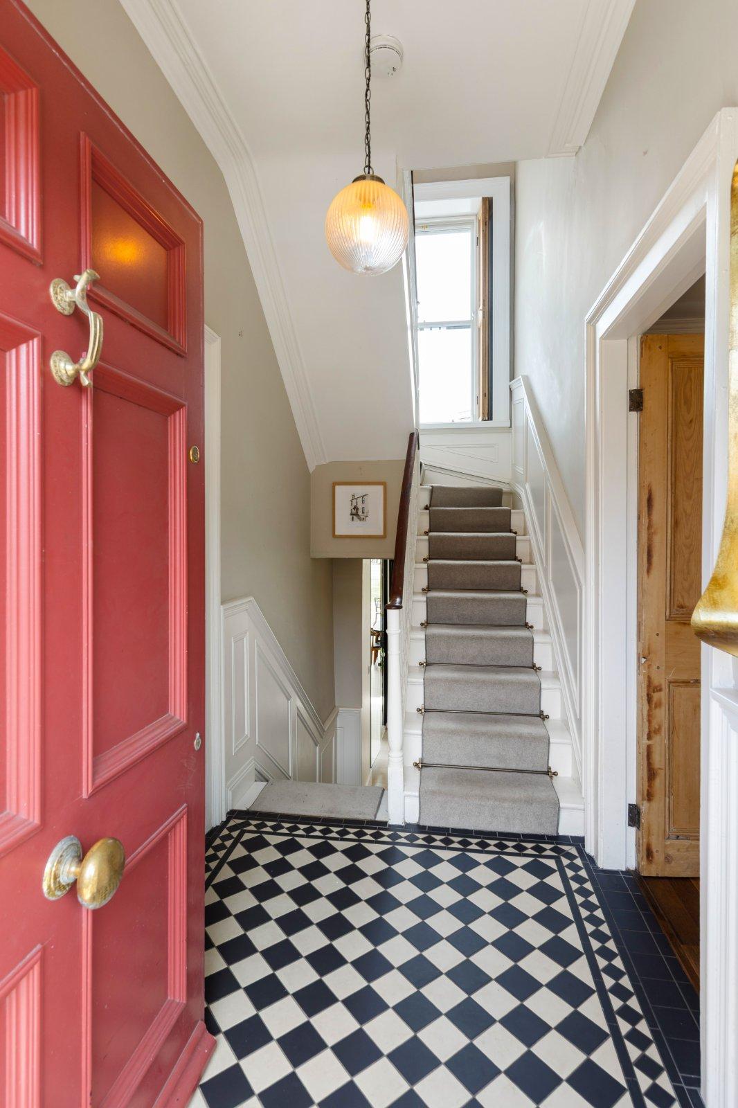 6 Booterstown Avenue, Booterstown, Co Dublin, A94C8C8 - DNG Estate Agents