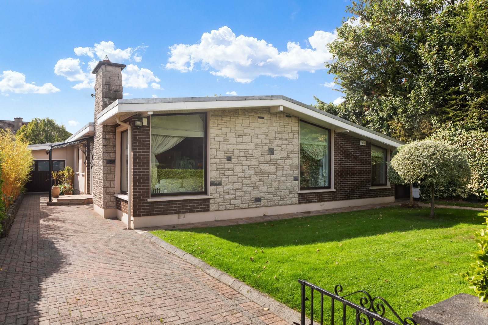 13 Dornden Park, Booterstown, Blackrock, Co. Dublin, A94K199 - DNG Estate Agents