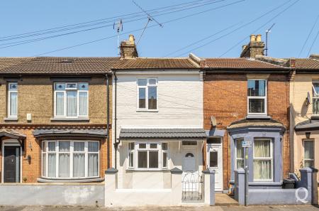 Gordon Road, Gillingham, Kent, ME7, 17653 - Quealy & Co