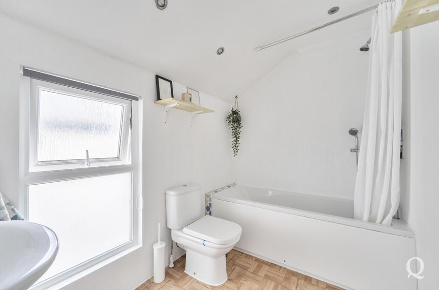 Breach Lane, Lower Halstow, Sittingbourne, Kent, ME9, 11247, image-12 - Quealy & Co