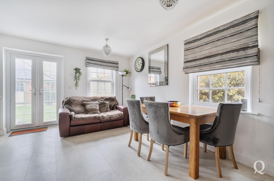 Beacon Avenue, Kings Hill, West Malling, Kent, ME19, 7921, image-3 - Quealy & Co