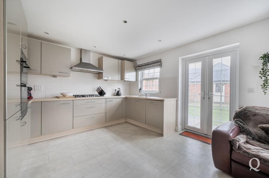 Beacon Avenue, Kings Hill, West Malling, Kent, ME19, 7921, image-16 - Quealy & Co